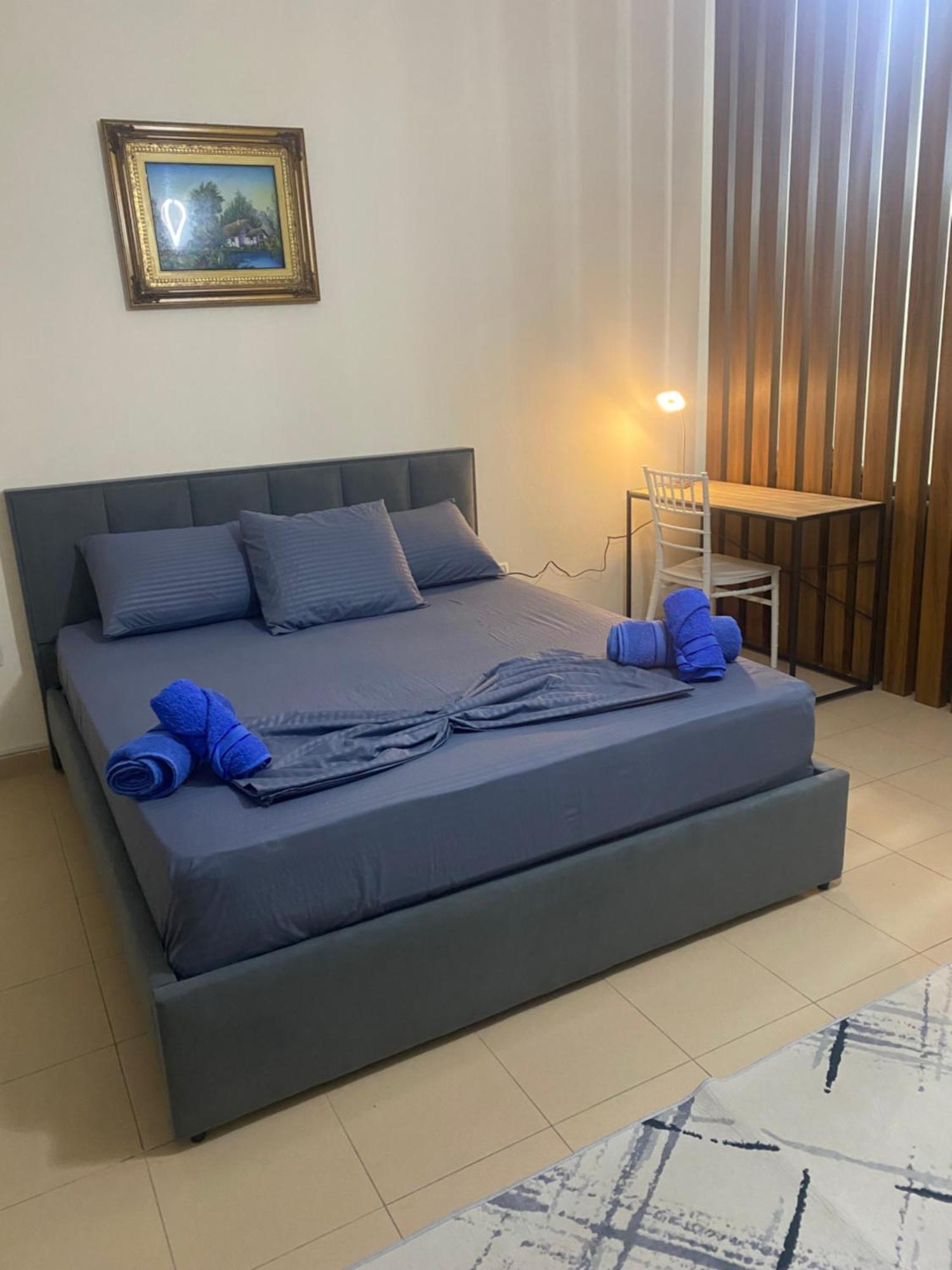 Chlo 4 * Tirana